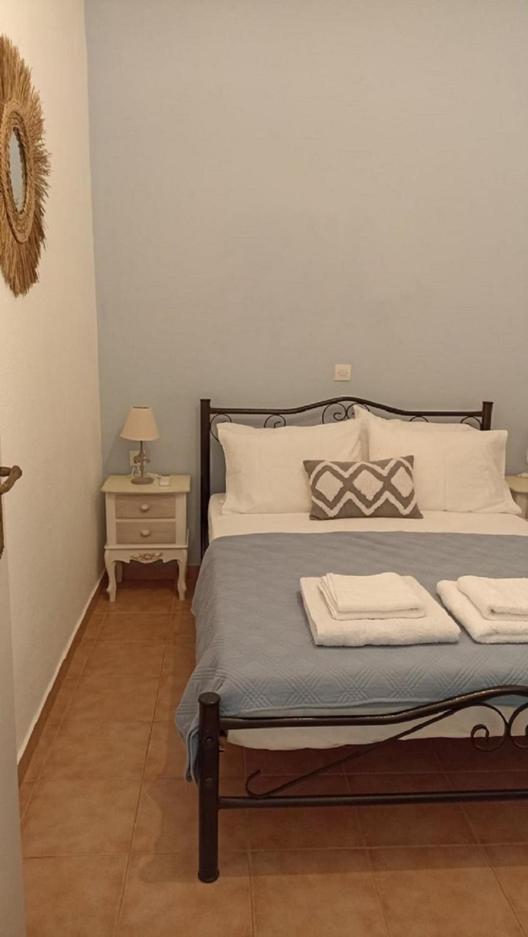 La Casa Azul - Blue House Sitia (Crete)